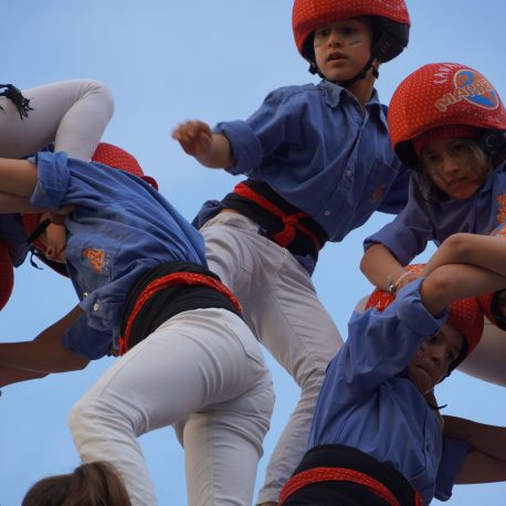 Taller de castellers amb els Marrecs de Salt
